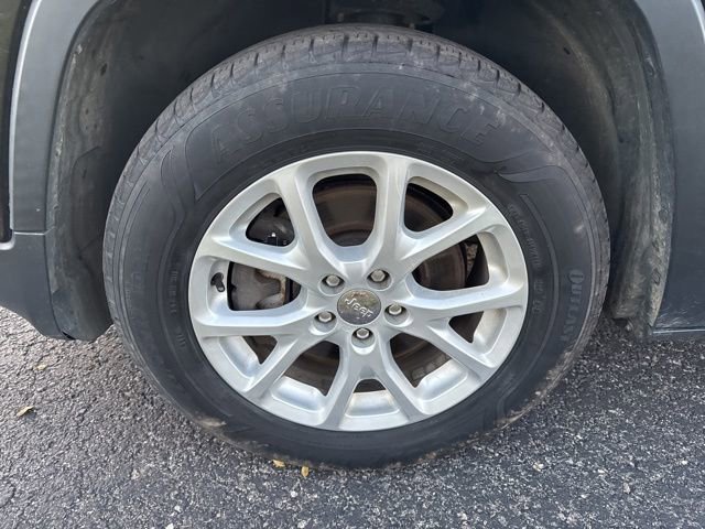 Used 2016 Jeep Cherokee Latitude image 9