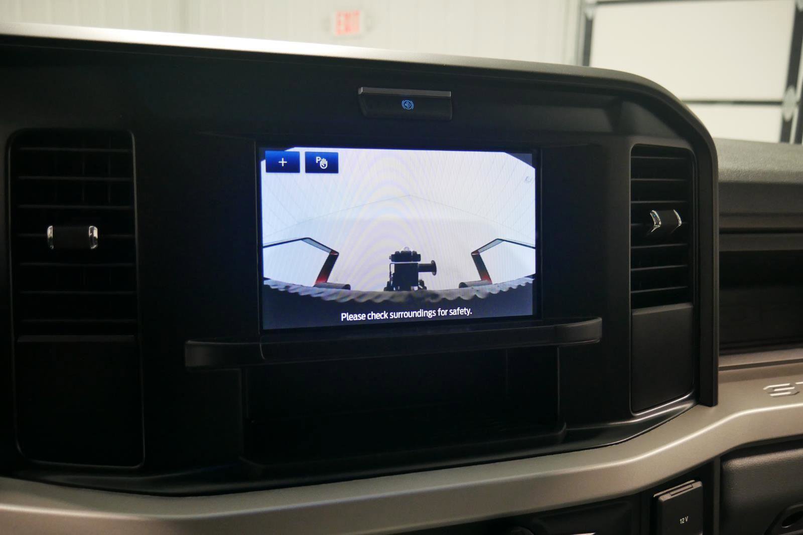 New 2026 Ford F550 4x4 Crew Cab image 40