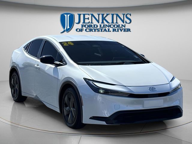 Used 2024 Toyota Prius LE image 5