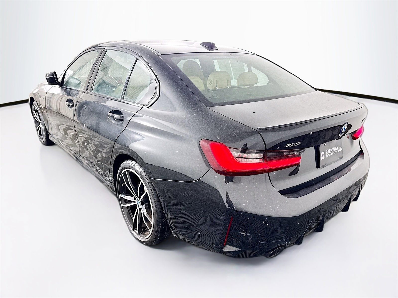 Used 2023 BMW 330e xDrive w/ M Sport Package image 5