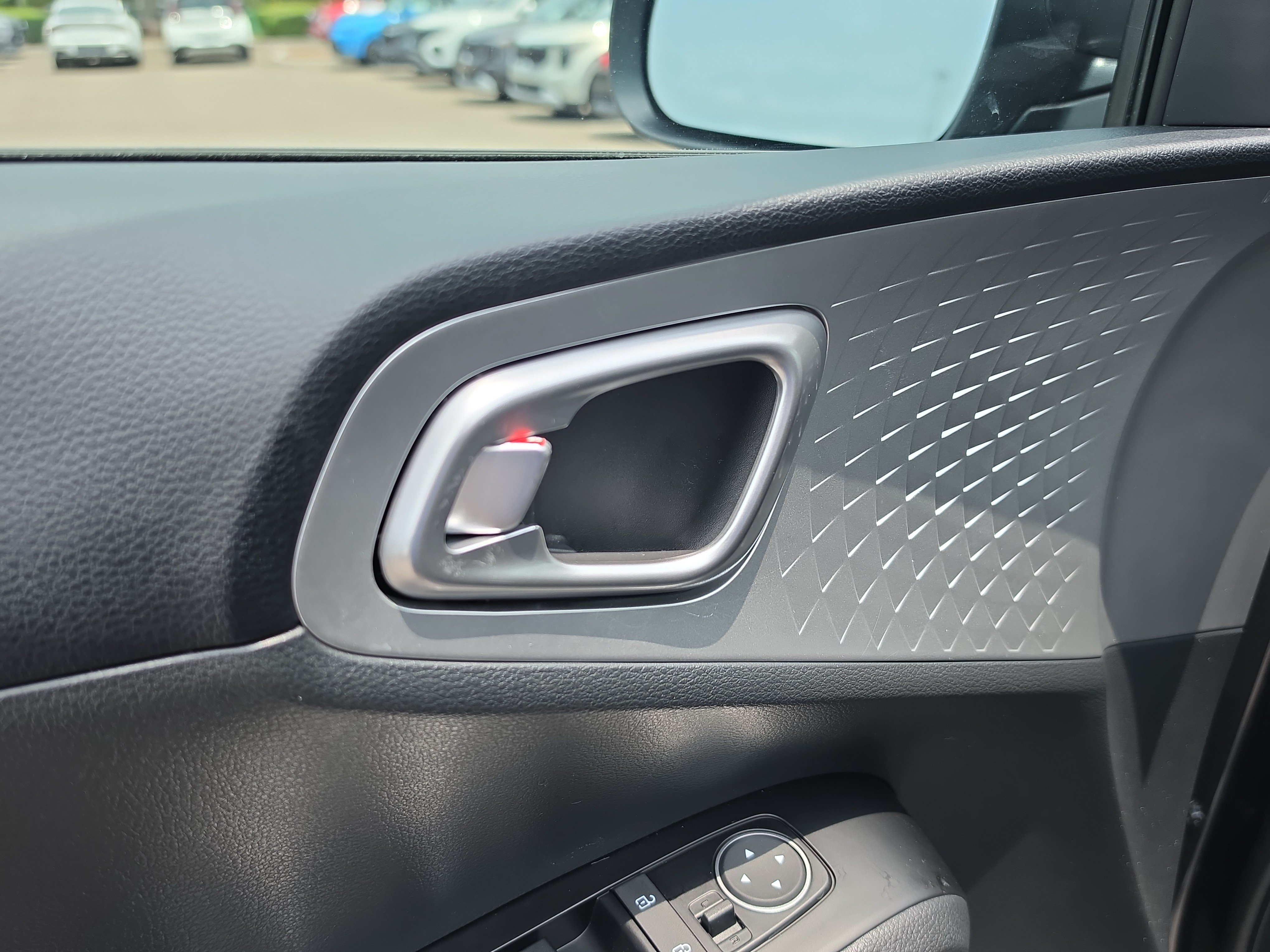 Certified 2025 Kia Soul LX FWD image 18