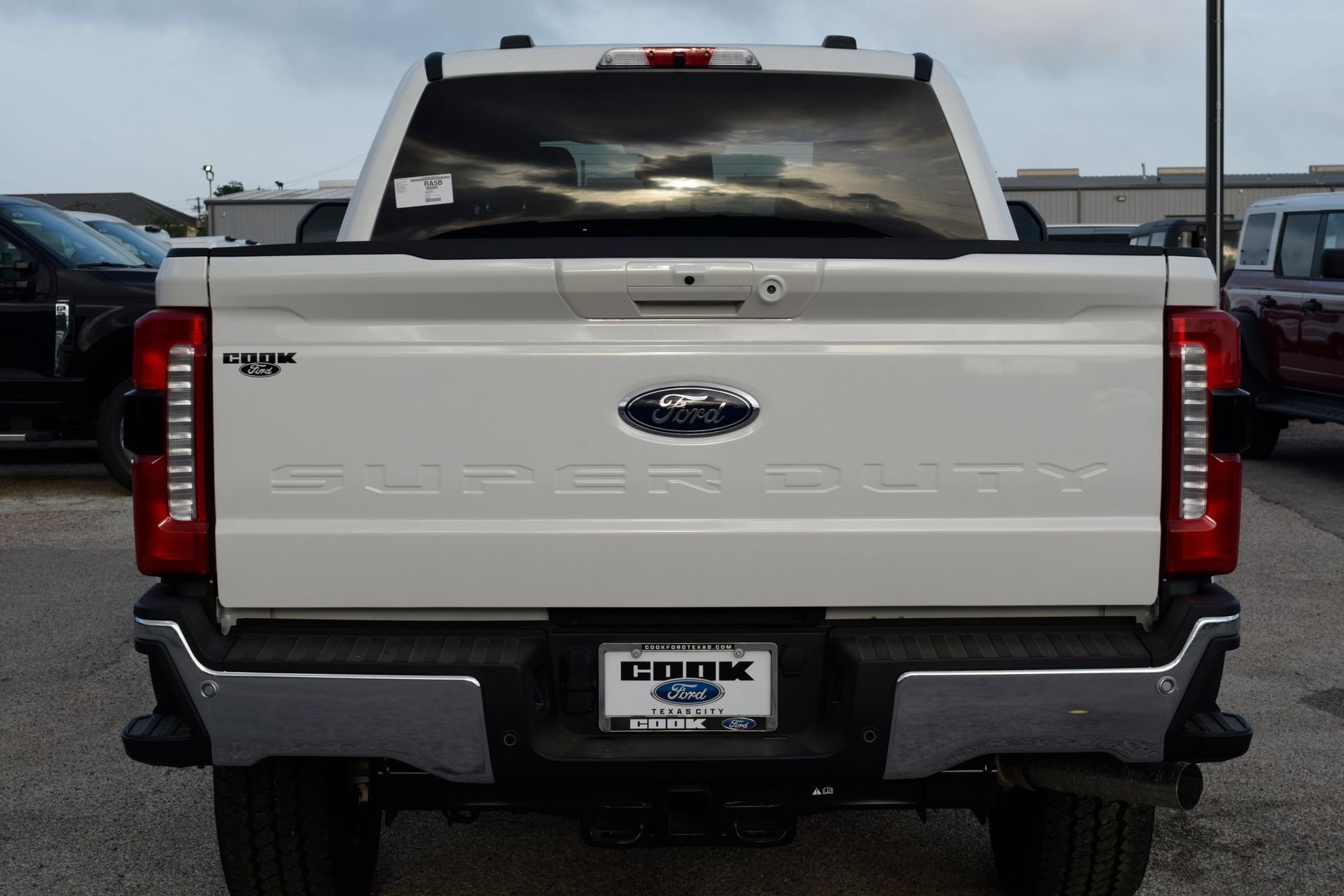 New 2026 Ford F250 Lariat w/ FX4 Off-Road Package image 5