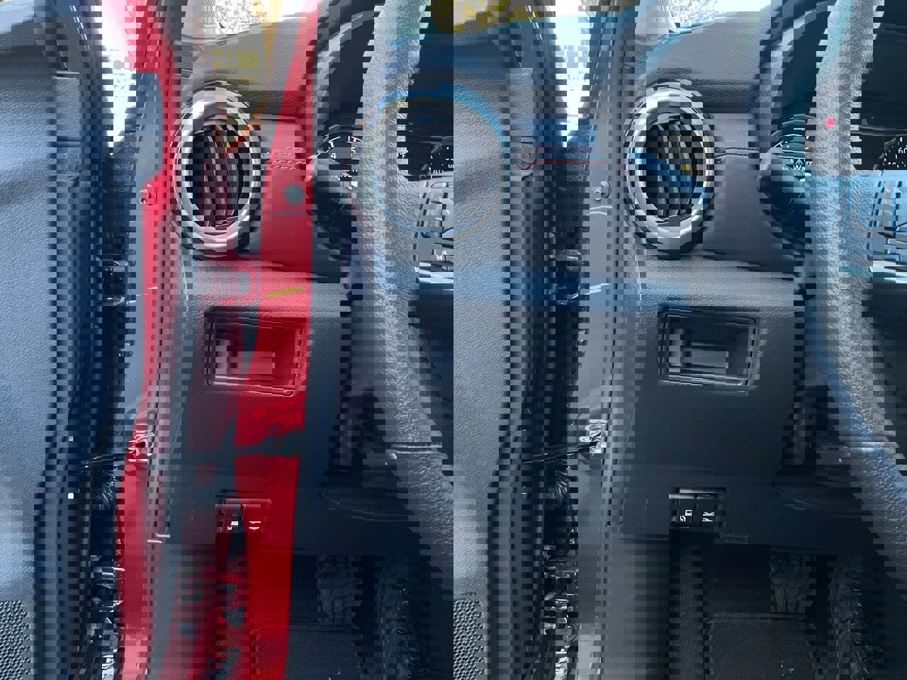 New 2025 Nissan Versa SR w/ Trunk Package image 22