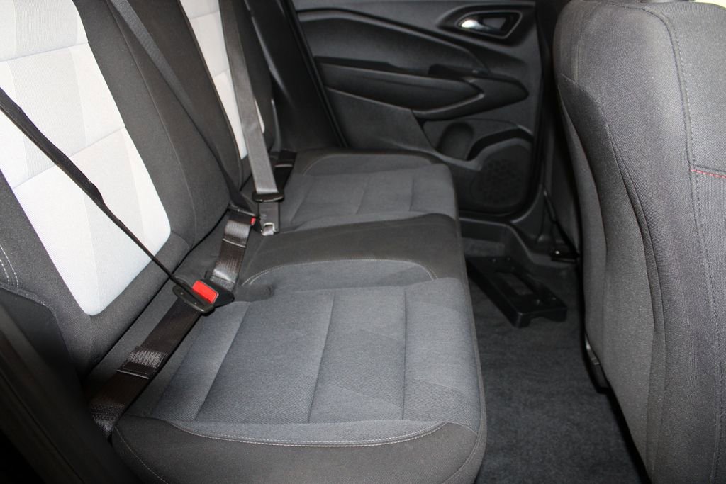 Used 2024 Chevrolet Trax RS w/ Driver Confidence Package image 28