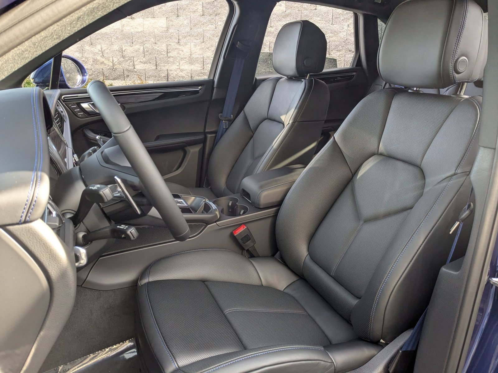 Certified 2026 Porsche Macan S AWD/4WD image 5