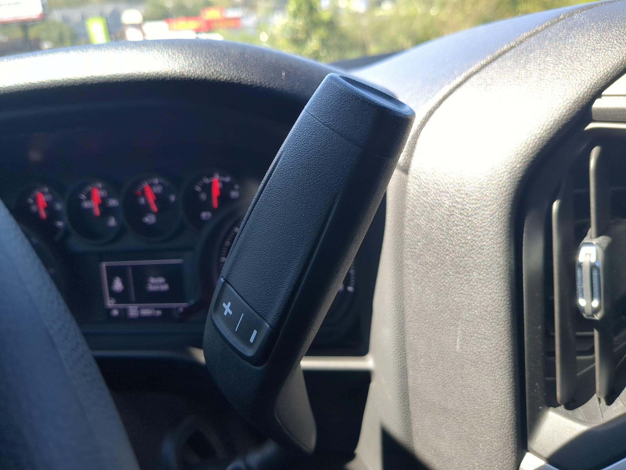 Used 2025 Chevrolet Silverado 1500 Custom Trail Boss w/ Midnight Edition AWD/4WD image 18