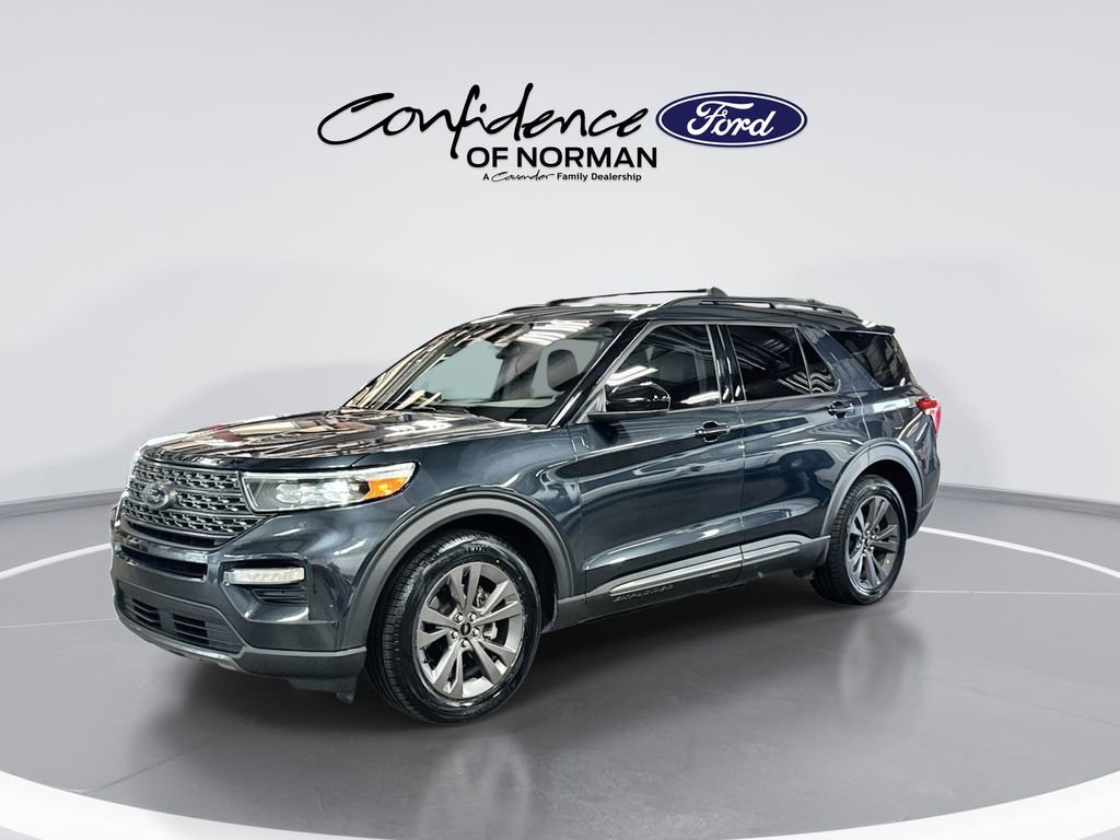 Used 2023 Ford Explorer XLT w/ Equipment Group 202A RWD image 4
