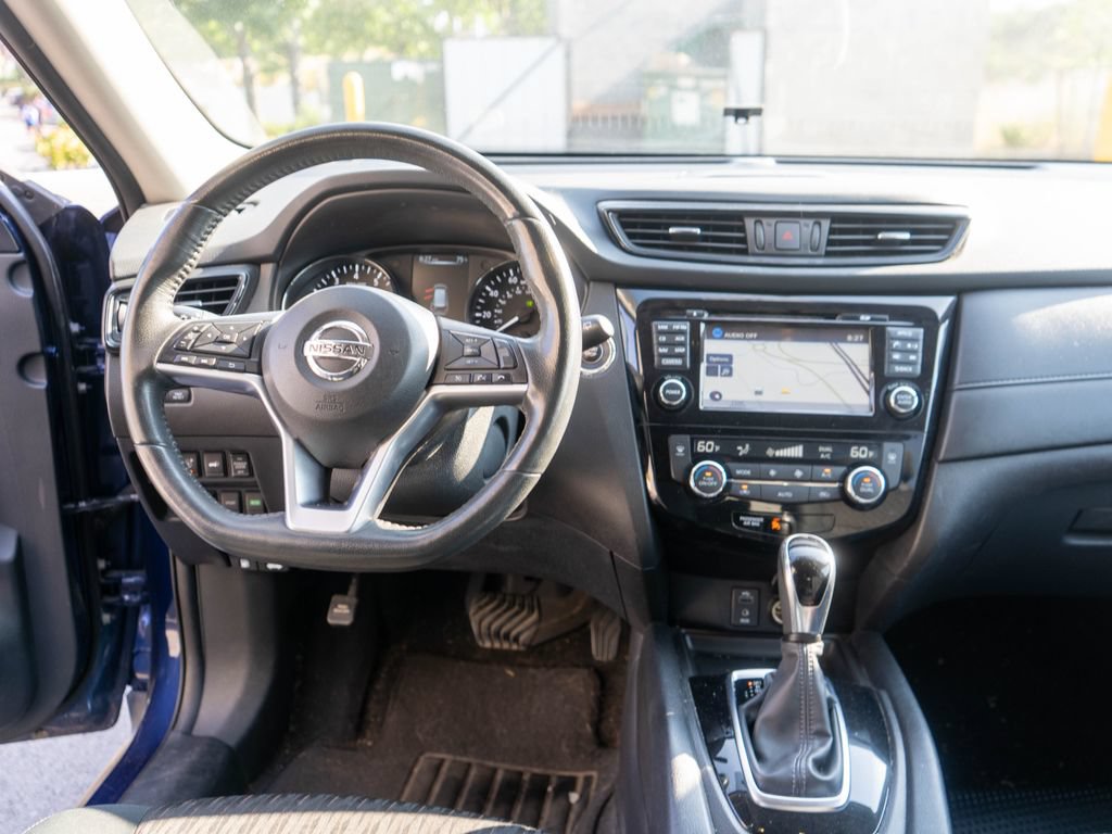 Used 2017 Nissan Rogue SV w/ HEV Premium Package AWD/4WD image 14
