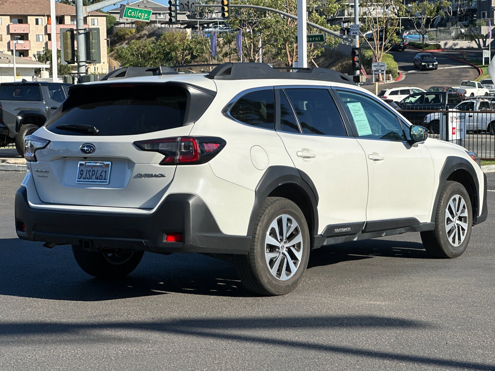 Used 2024 Subaru Outback Premium image 5