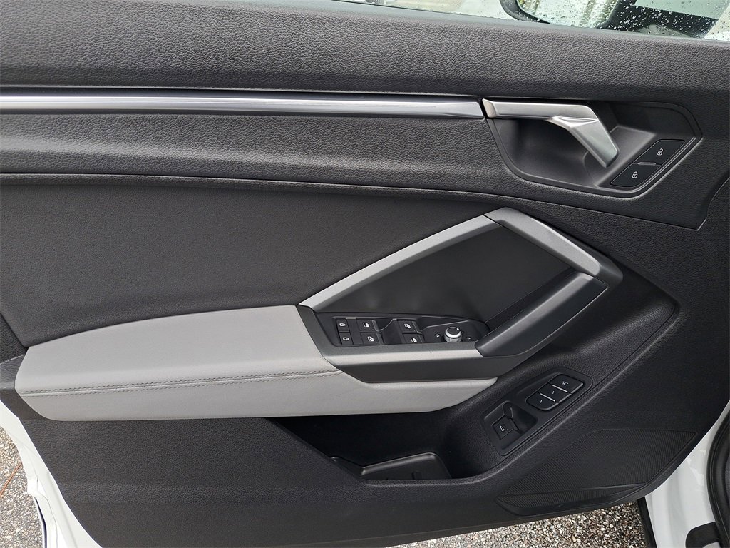 Used 2023 Audi Q3 2.0T Premium Plus w/ Premium Plus Package image 20