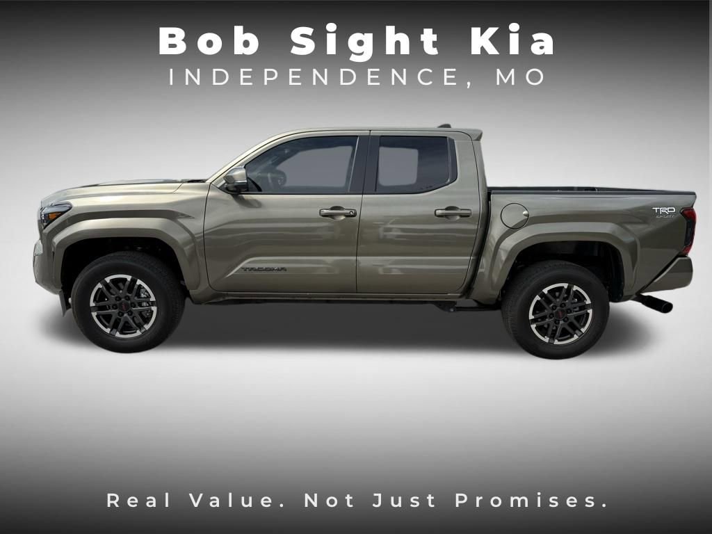 Used 2025 Toyota Tacoma TRD Sport w/ TRD Sport Premium Package AWD/4WD image 6