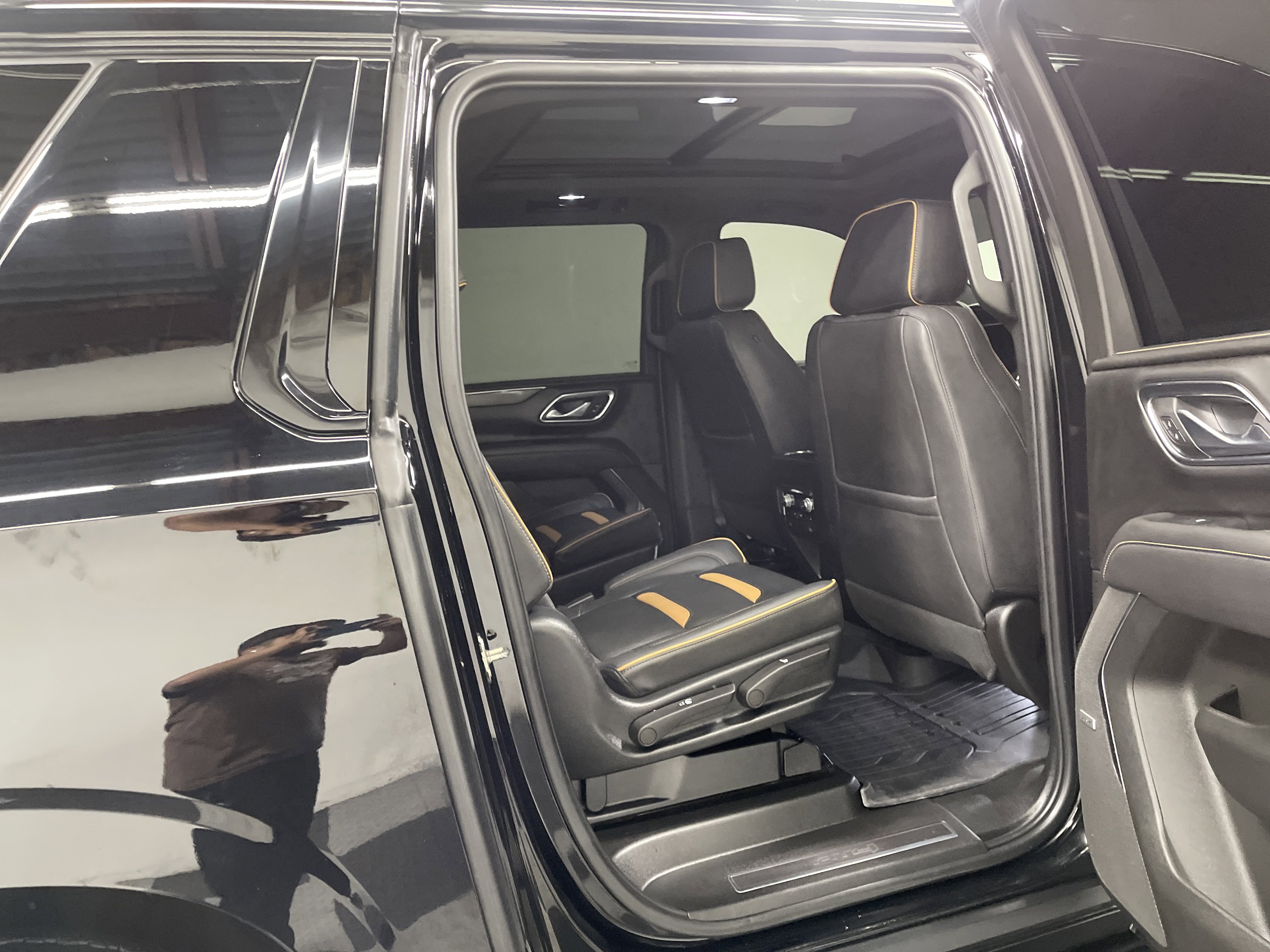 Used 2023 GMC Yukon XL AT4 w/ LPO, Floor Liner Package image 21