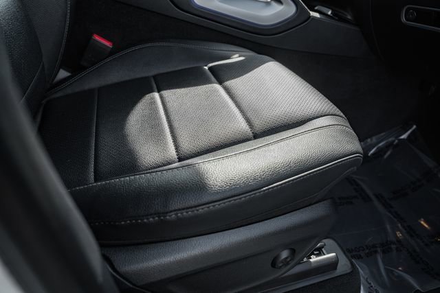 Used 2024 Mercedes-Benz GLE 450e 4MATIC image 35