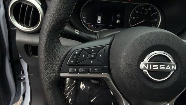 Used 2025 Nissan Versa SR w/ Trunk Package FWD image 22