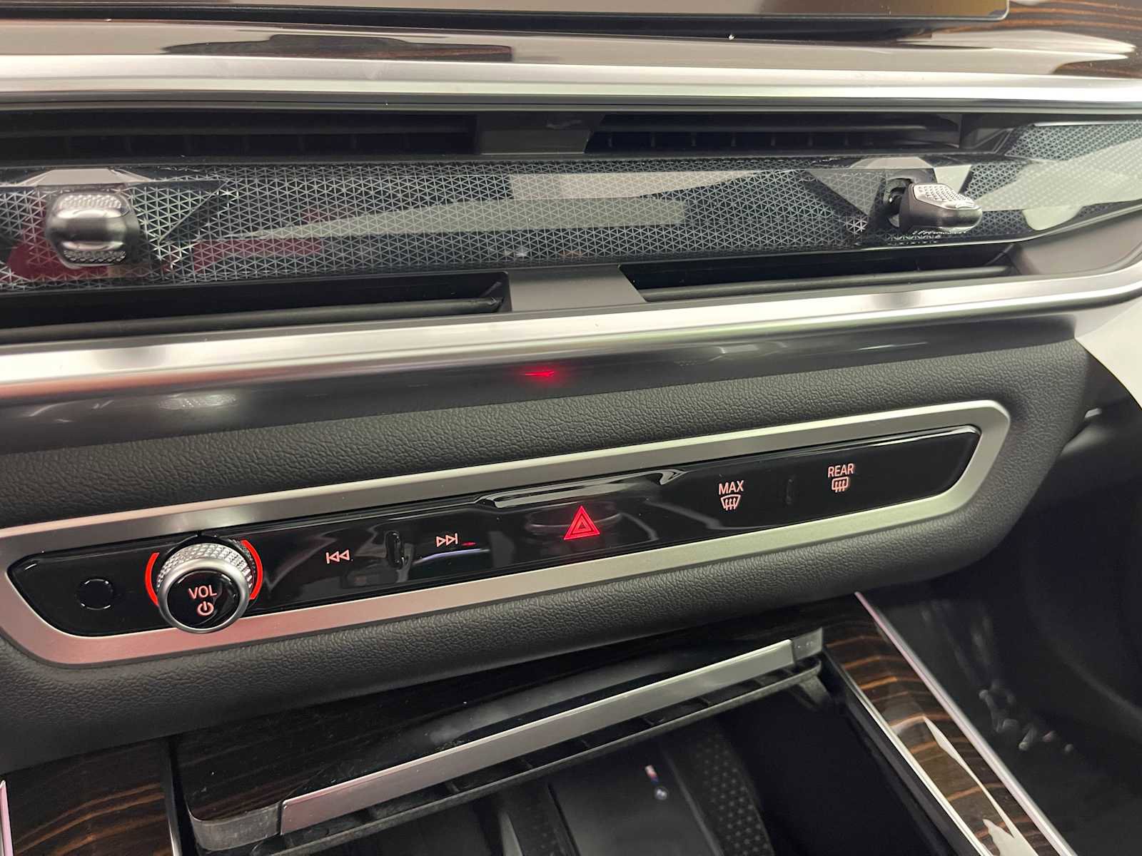 New 2026 BMW X5 xDrive50e image 23