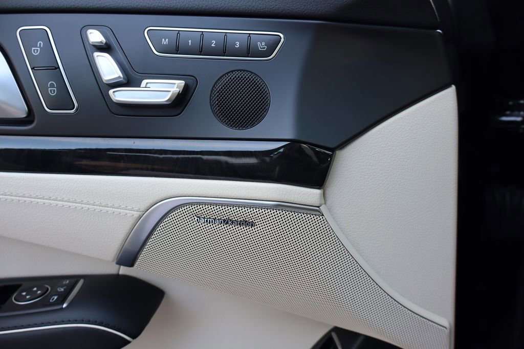 Used 2017 Mercedes-Benz SL 550 image 21
