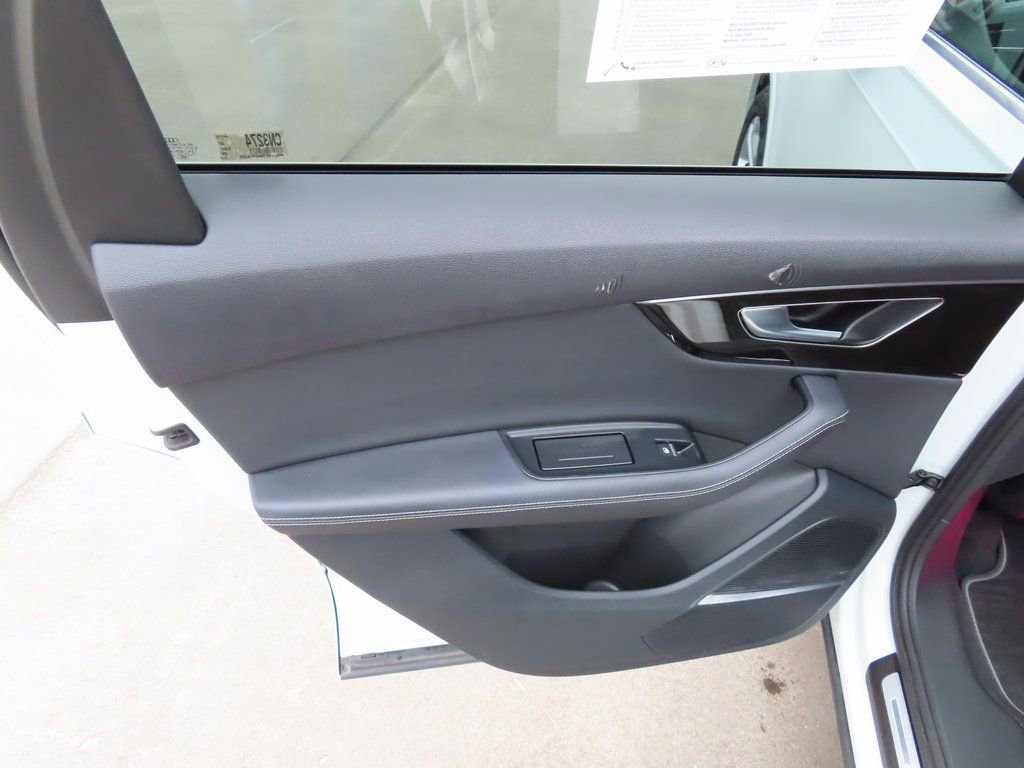 Used 2025 Audi Q7 3.0T Premium Plus image 32