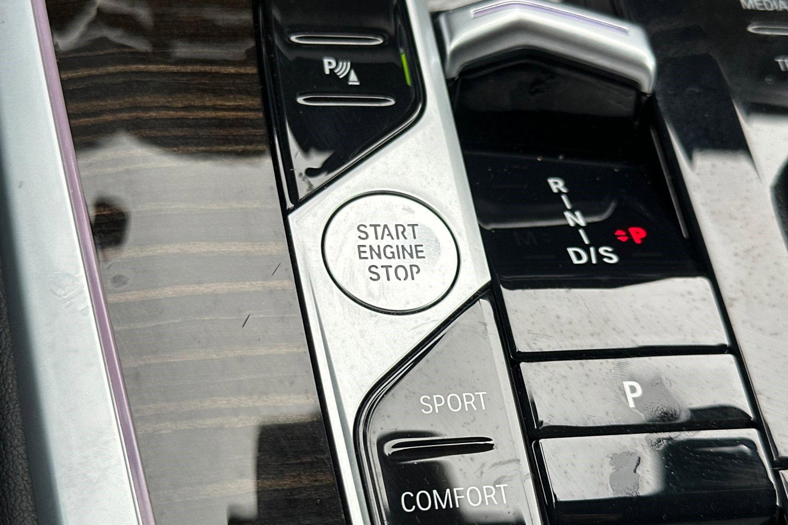 Certified 2023 BMW X7 xDrive40i w/ Premium Package image 28