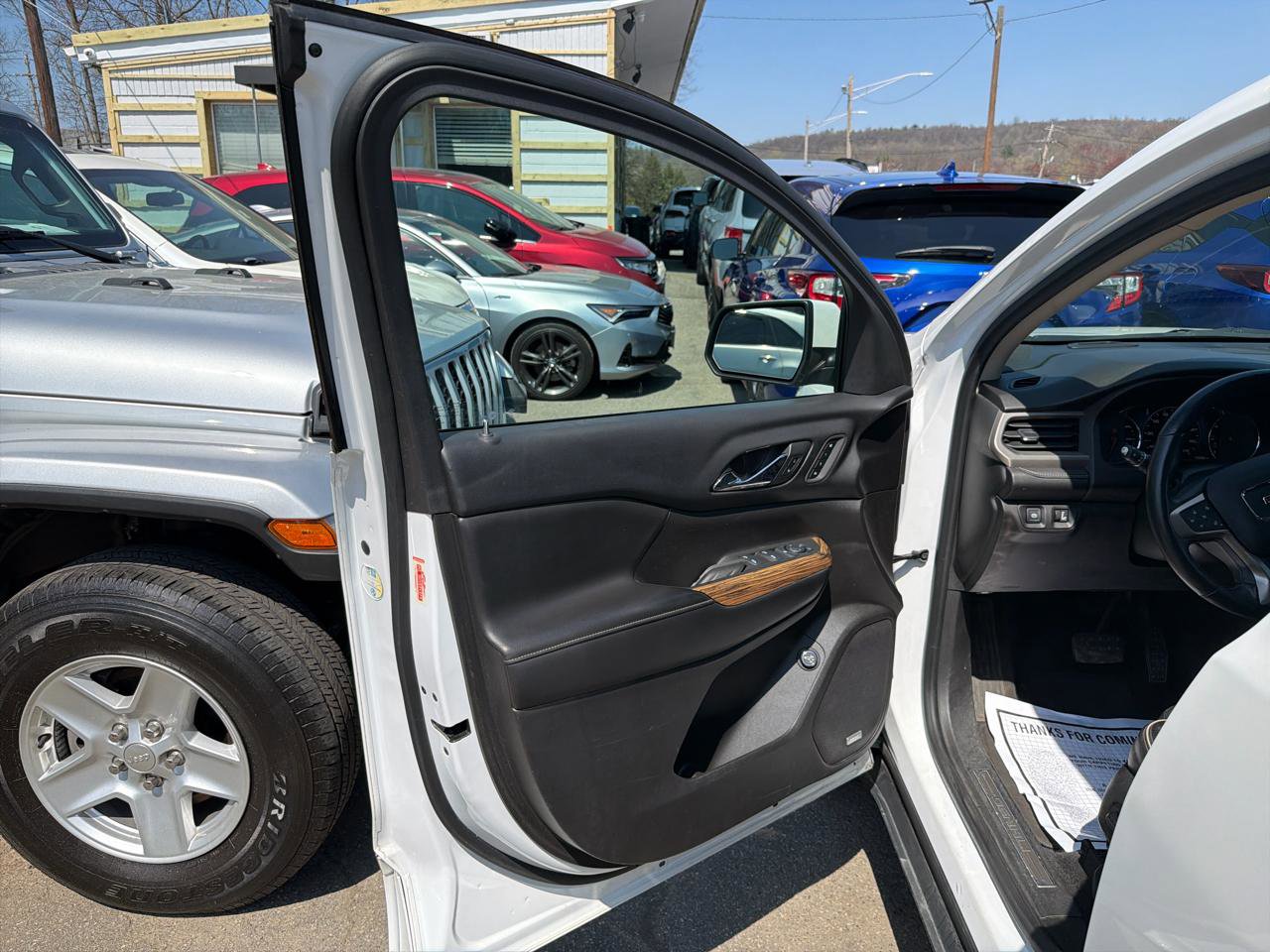 Used 2017 GMC Acadia Denali w/ Technology Package AWD/4WD image 16