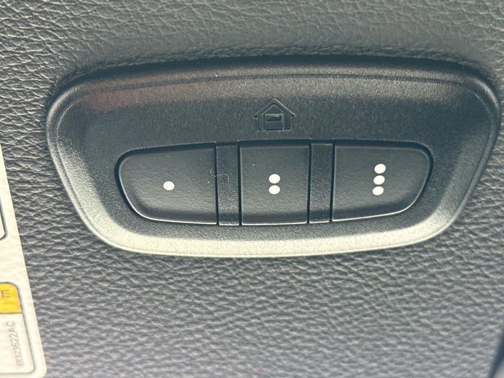 Used 2023 Jeep Wrangler Unlimited Rubicon 4xe w/ Safety Group image 36