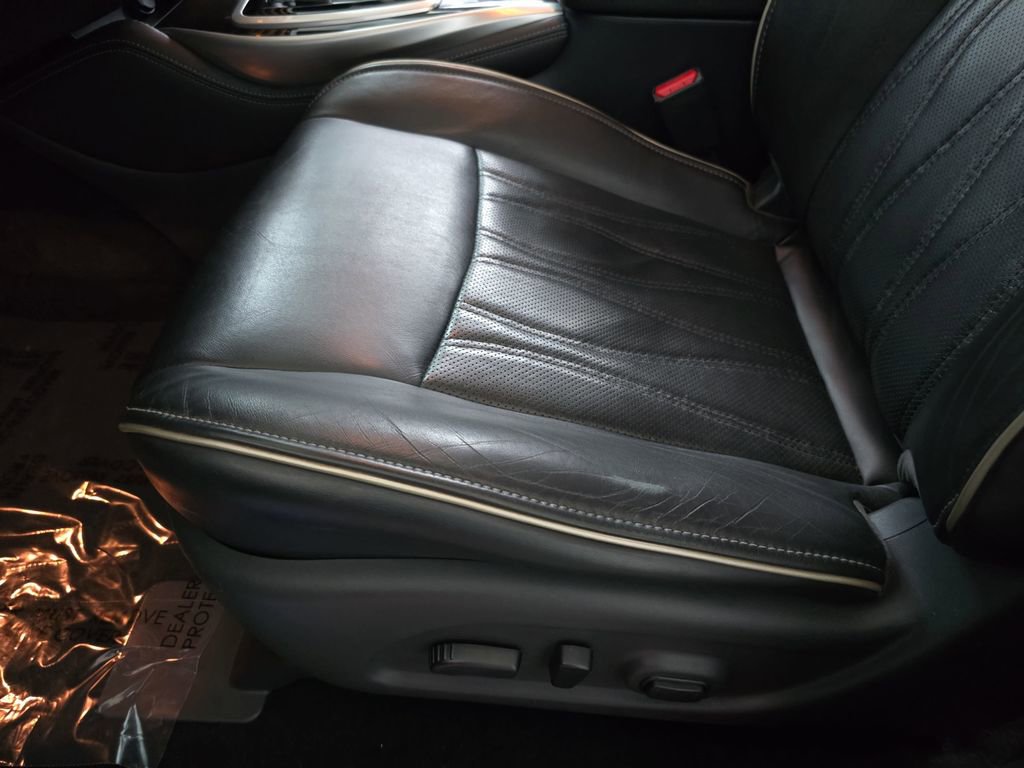 Used 2017 INFINITI QX60 Luxe w/ Deluxe Technology Package image 30