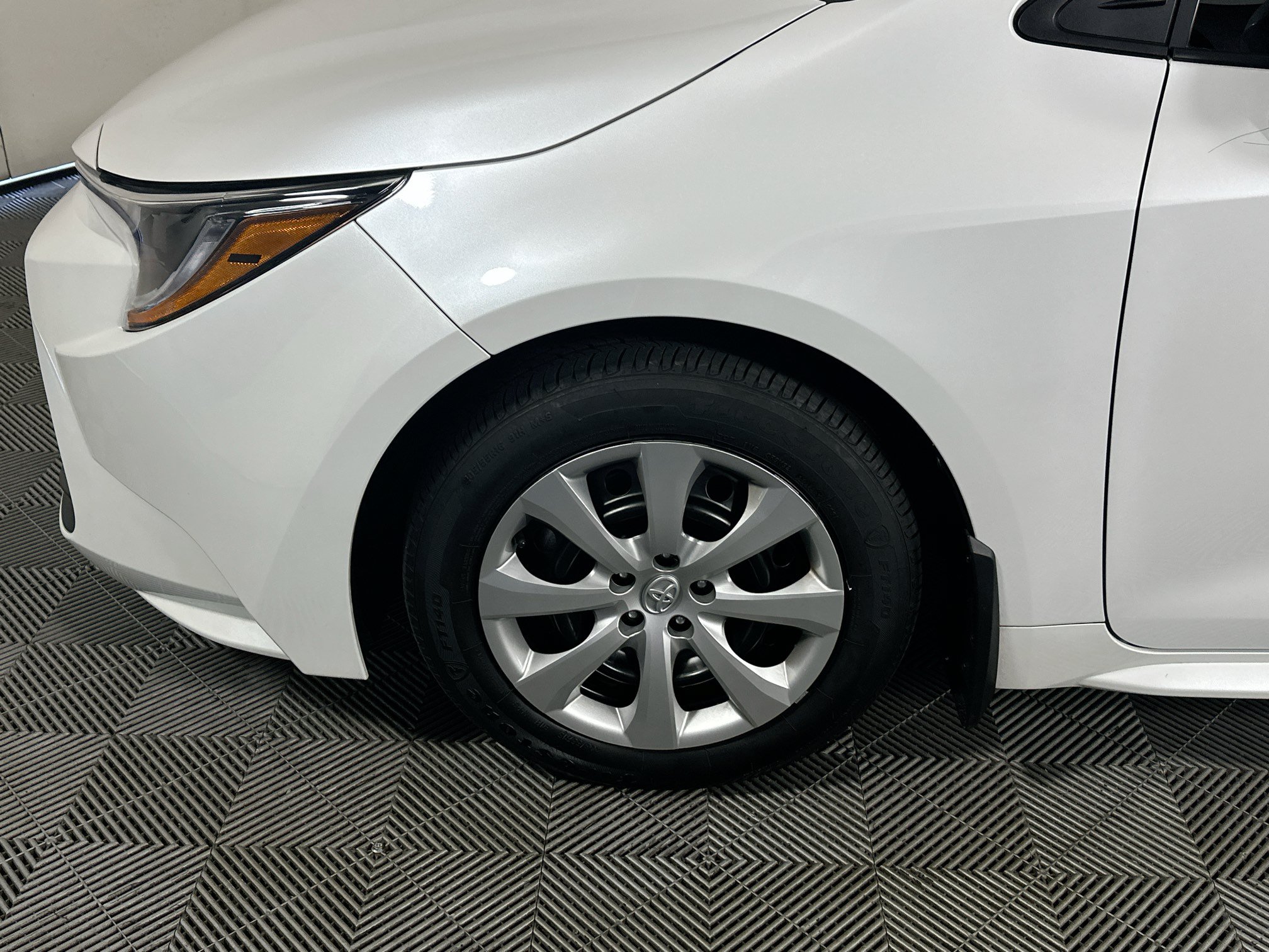 Certified 2025 Toyota Corolla LE FWD image 11
