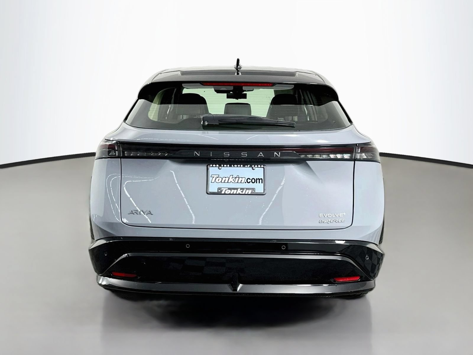 Used 2024 Nissan Ariya AWD image 6