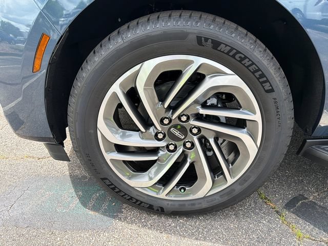 New 2027 Lincoln Navigator Premiere AWD/4WD image 14