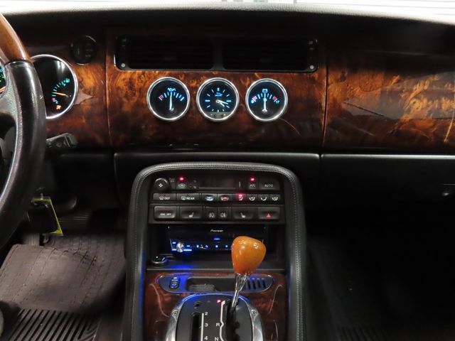 Used 2005 Jaguar XK8 Convertible image 20