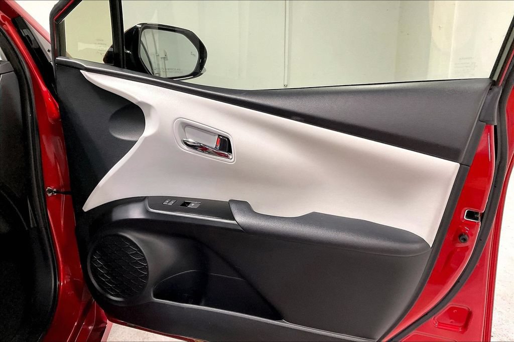 Used 2018 Toyota Prius Prime Advanced FWD image 21