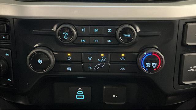 Used 2023 Ford F250 XL w/ Snow Plow/Camper Package AWD/4WD image 17