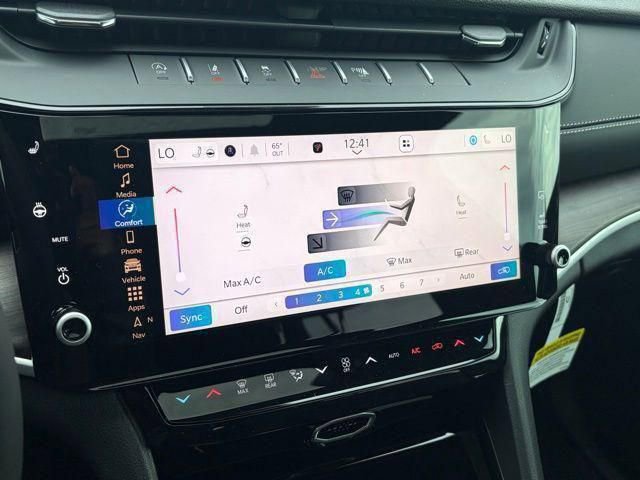 New 2026 Jeep Grand Cherokee Altitude AWD/4WD image 21