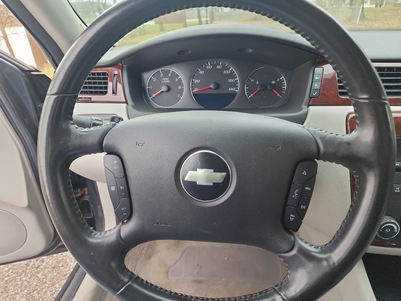 Used 2010 Chevrolet Impala LT FWD image 16