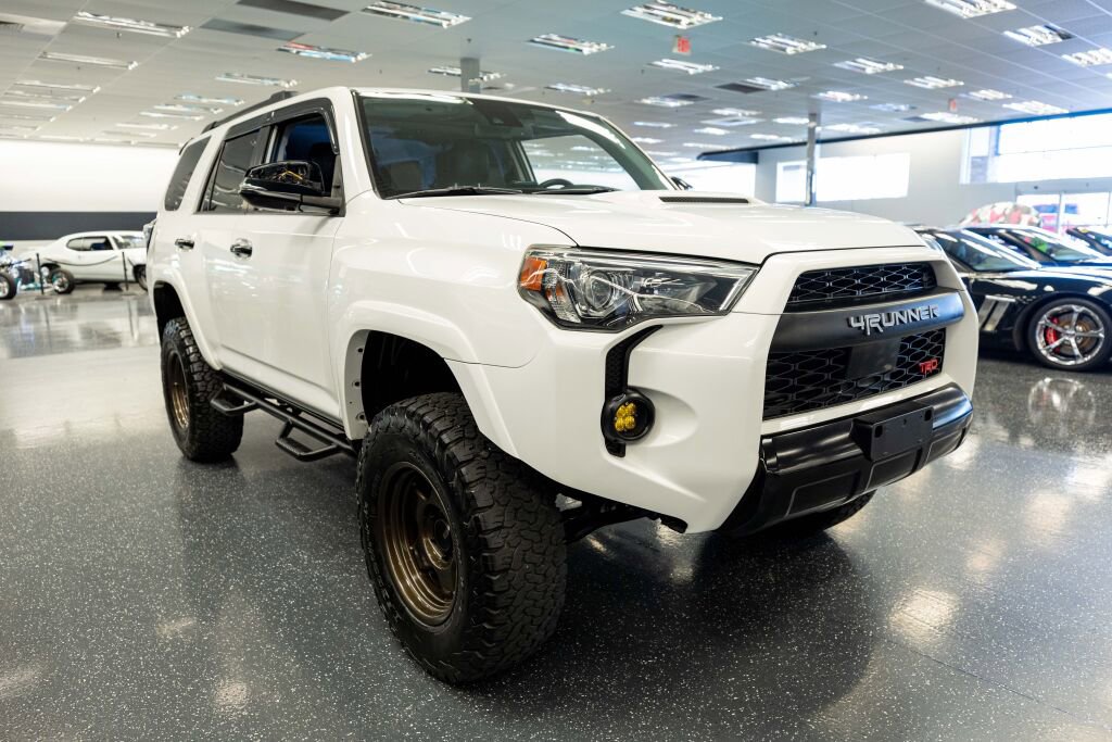 Used 2020 Toyota 4Runner Venture image 4