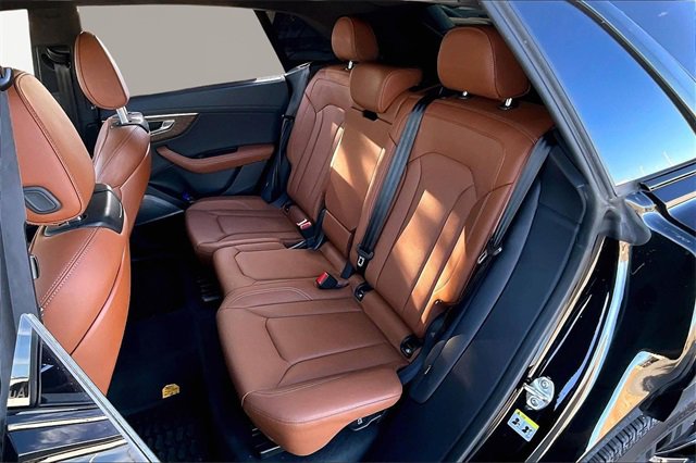 Used 2025 Audi Q8 Prestige w/ Prestige Package image 27