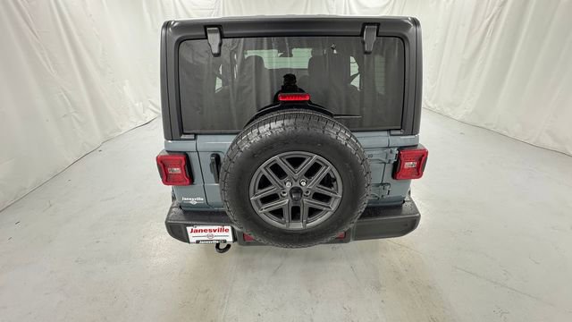 Used 2024 Jeep Wrangler Unlimited Sport AWD/4WD image 4
