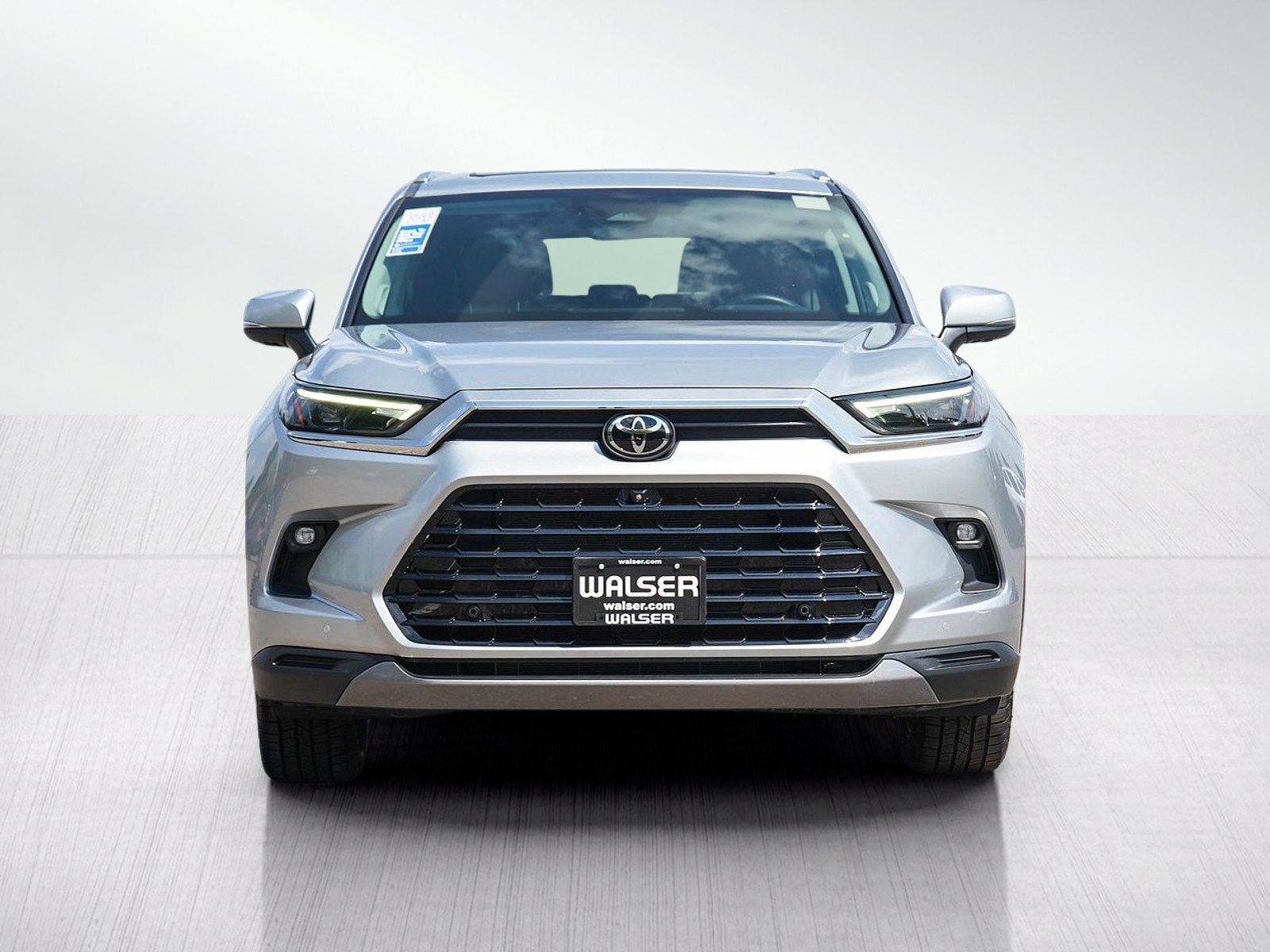 Used 2024 Toyota Grand Highlander AWD image 8