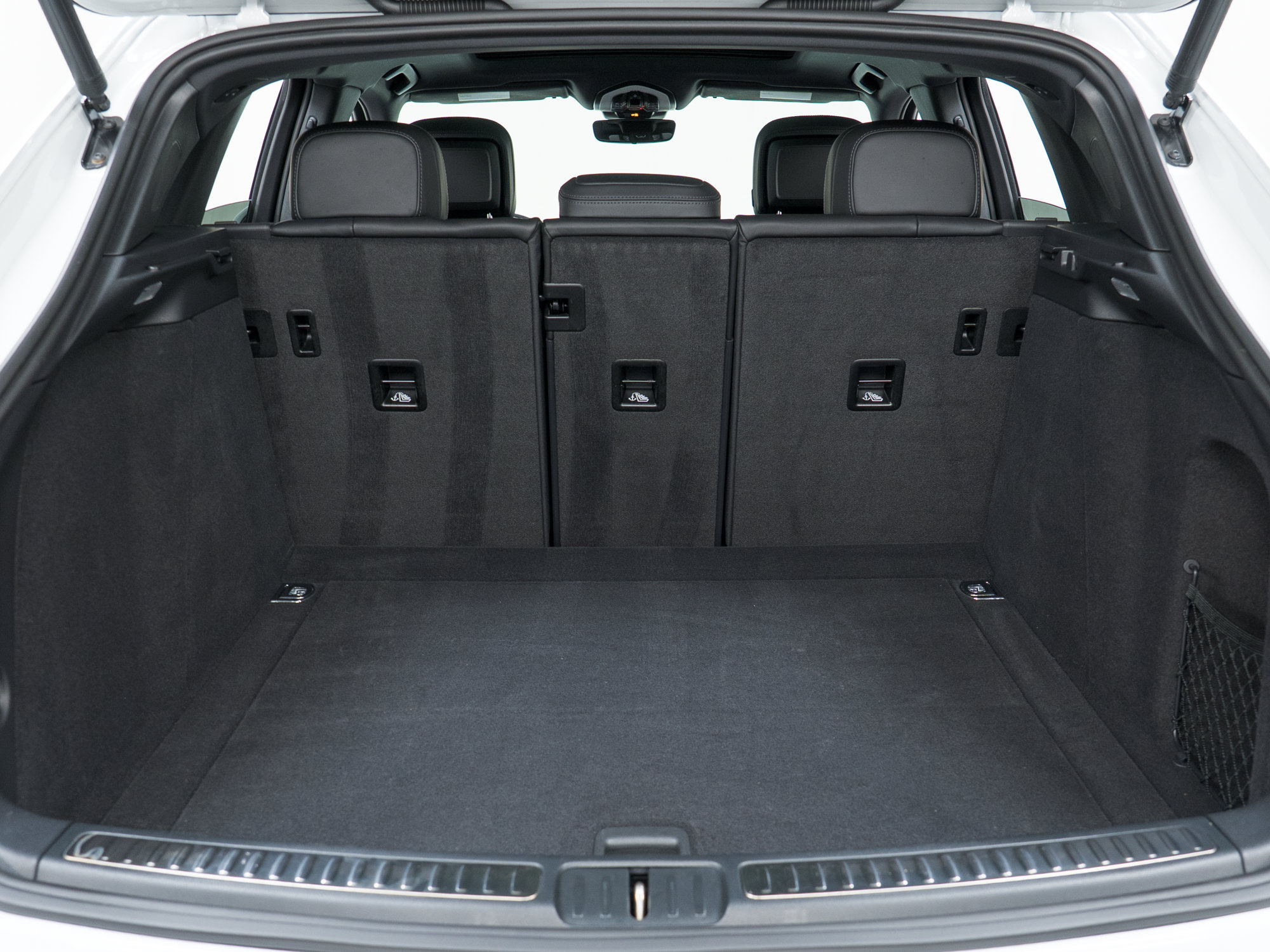 Certified 2023 Porsche Macan AWD/4WD image 13