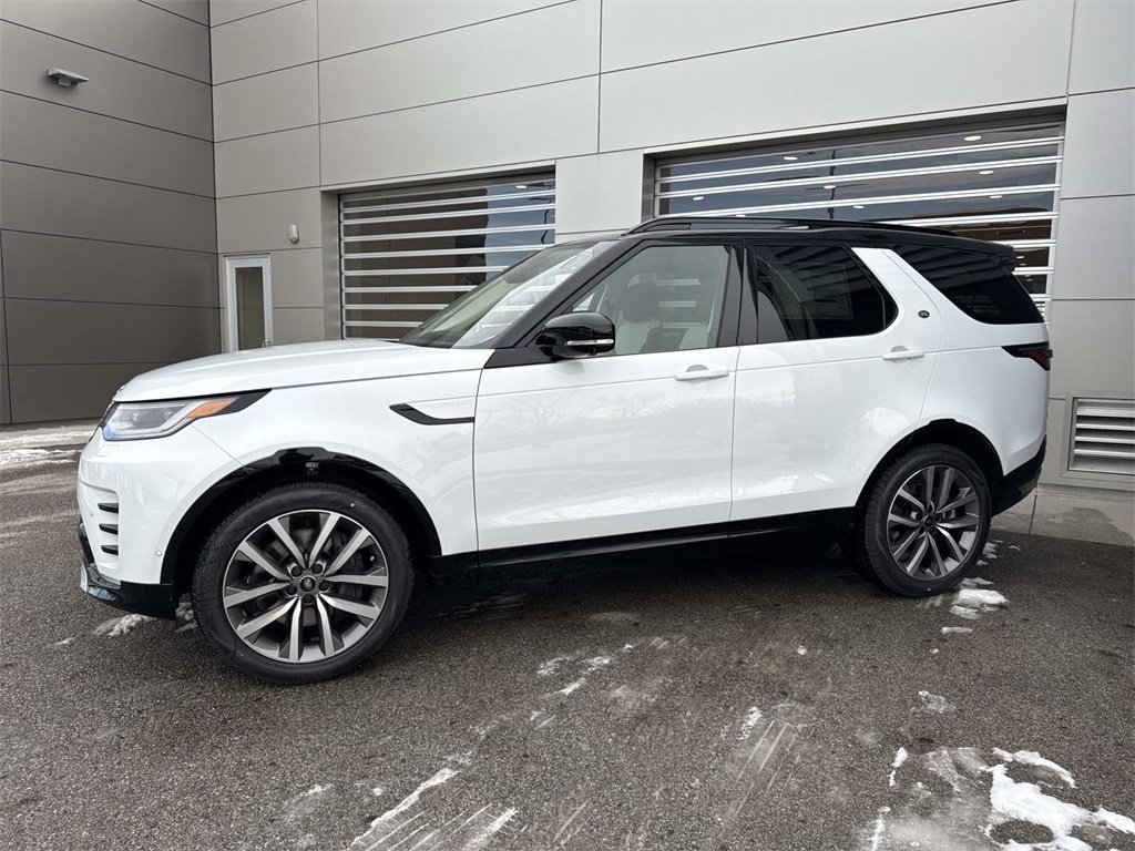 New 2026 Land Rover Discovery Limited Edition image 3