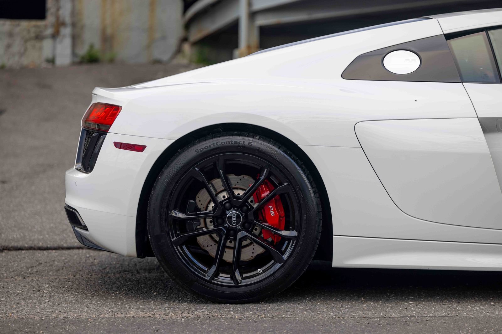 Used 2018 Audi R8 V10 RWD image 38