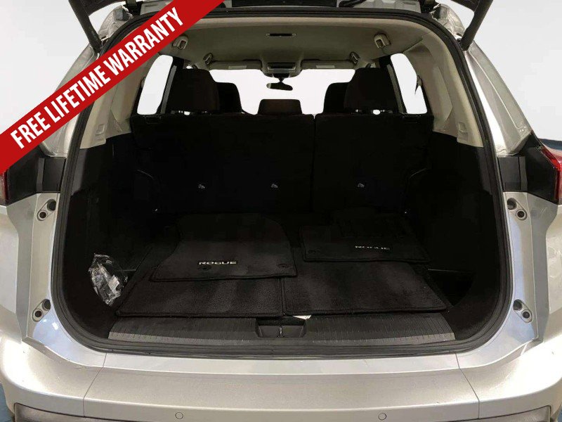 Used 2025 Nissan Rogue SV FWD image 29