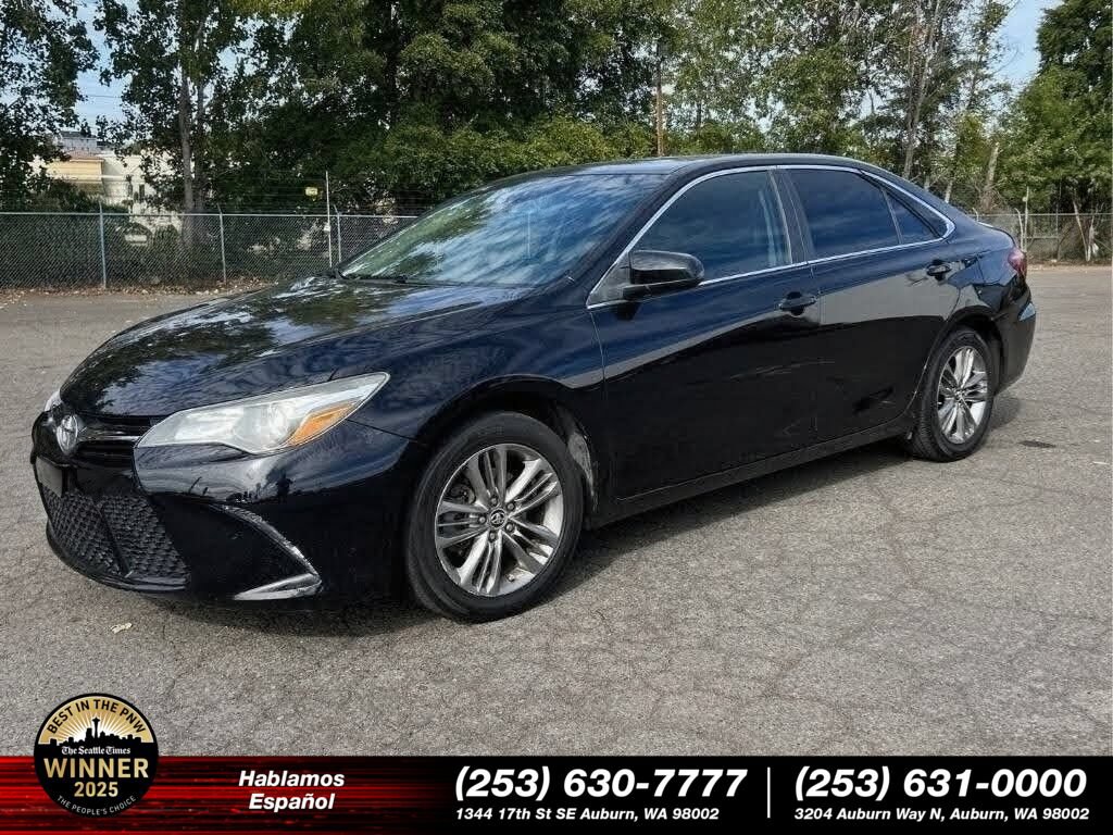 Used 2016 Toyota Camry SE w/ Moonroof Package FWD image 1