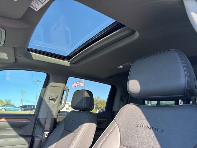 Used 2024 GMC Sierra 1500 Denali w/ Denali Reserve Package image 12