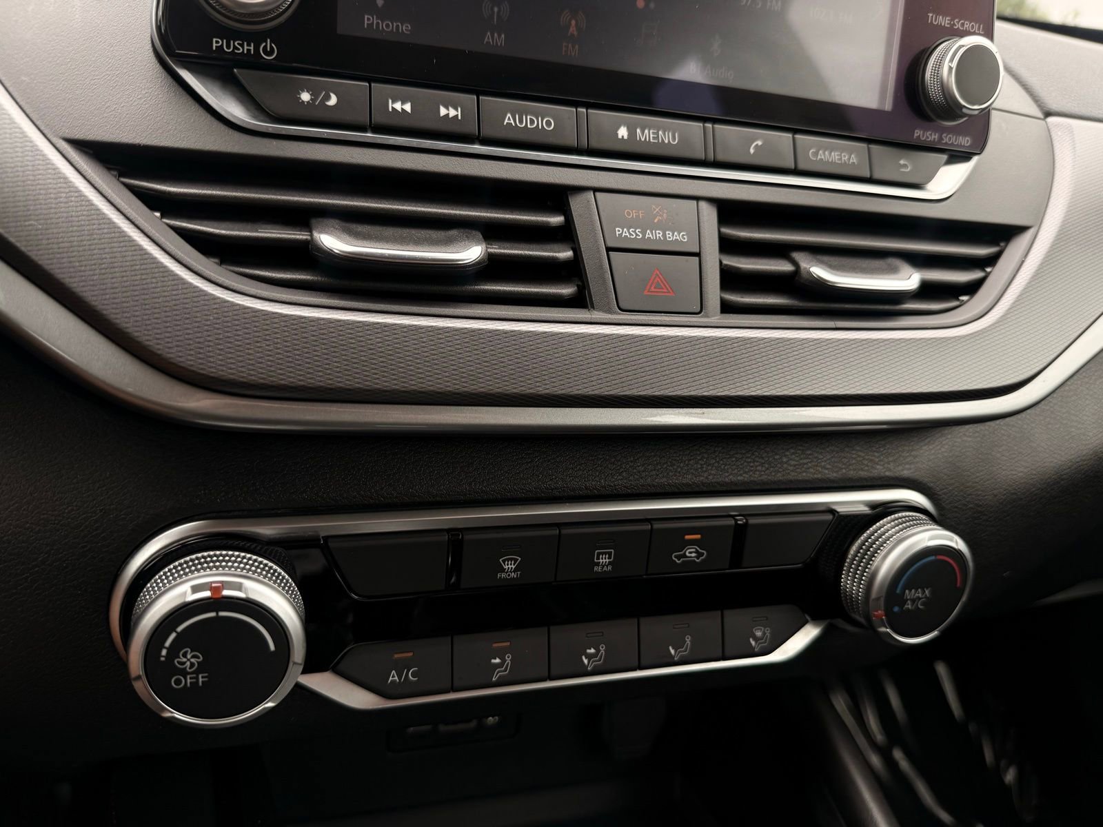 Used 2023 Nissan Altima 2.5 SR image 29