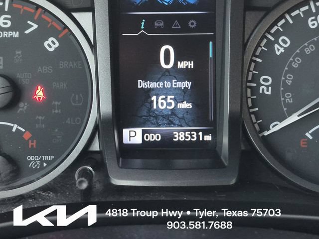 Used 2022 Toyota Tacoma TRD Off-Road AWD/4WD image 33