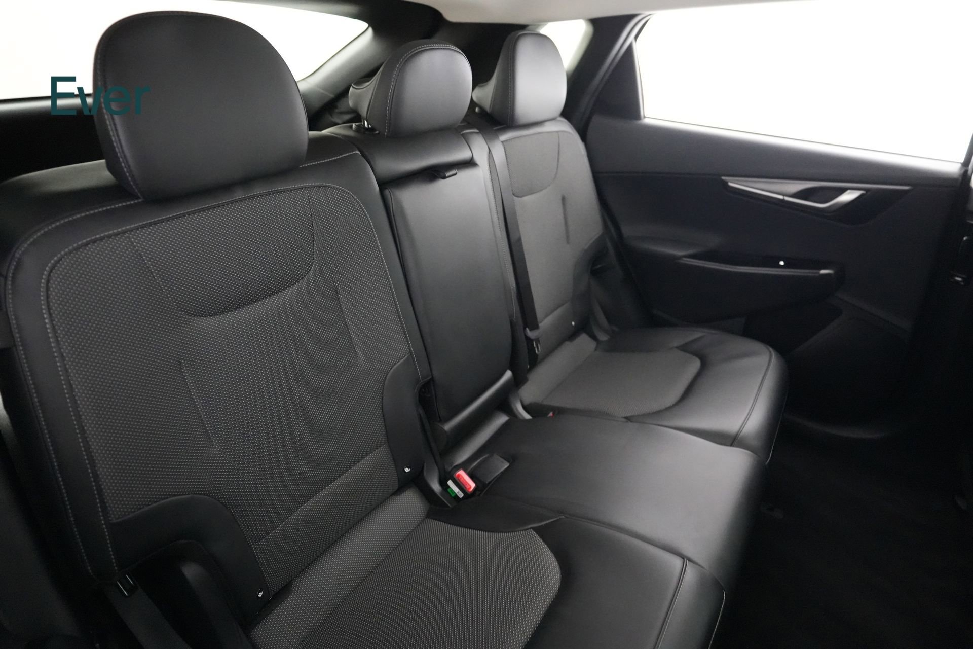 Used 2025 Kia EV6 Light w/ Light LR Technology Package RWD image 5