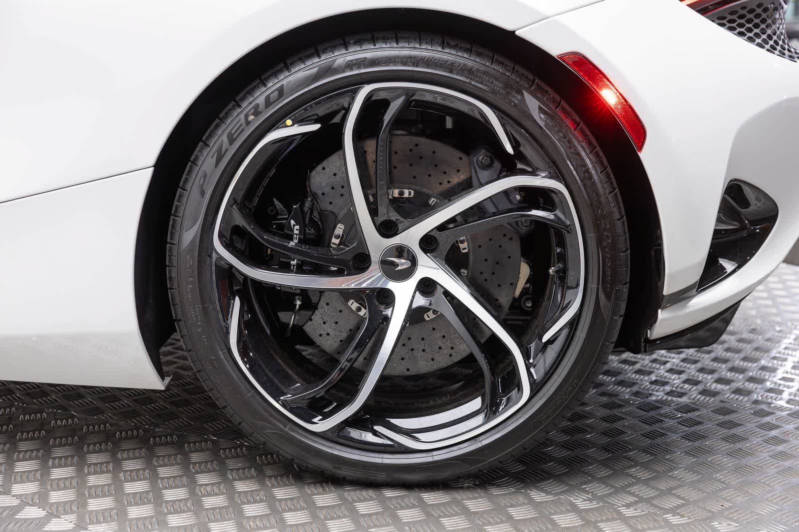 New 2027 McLaren 750S Spider RWD image 43