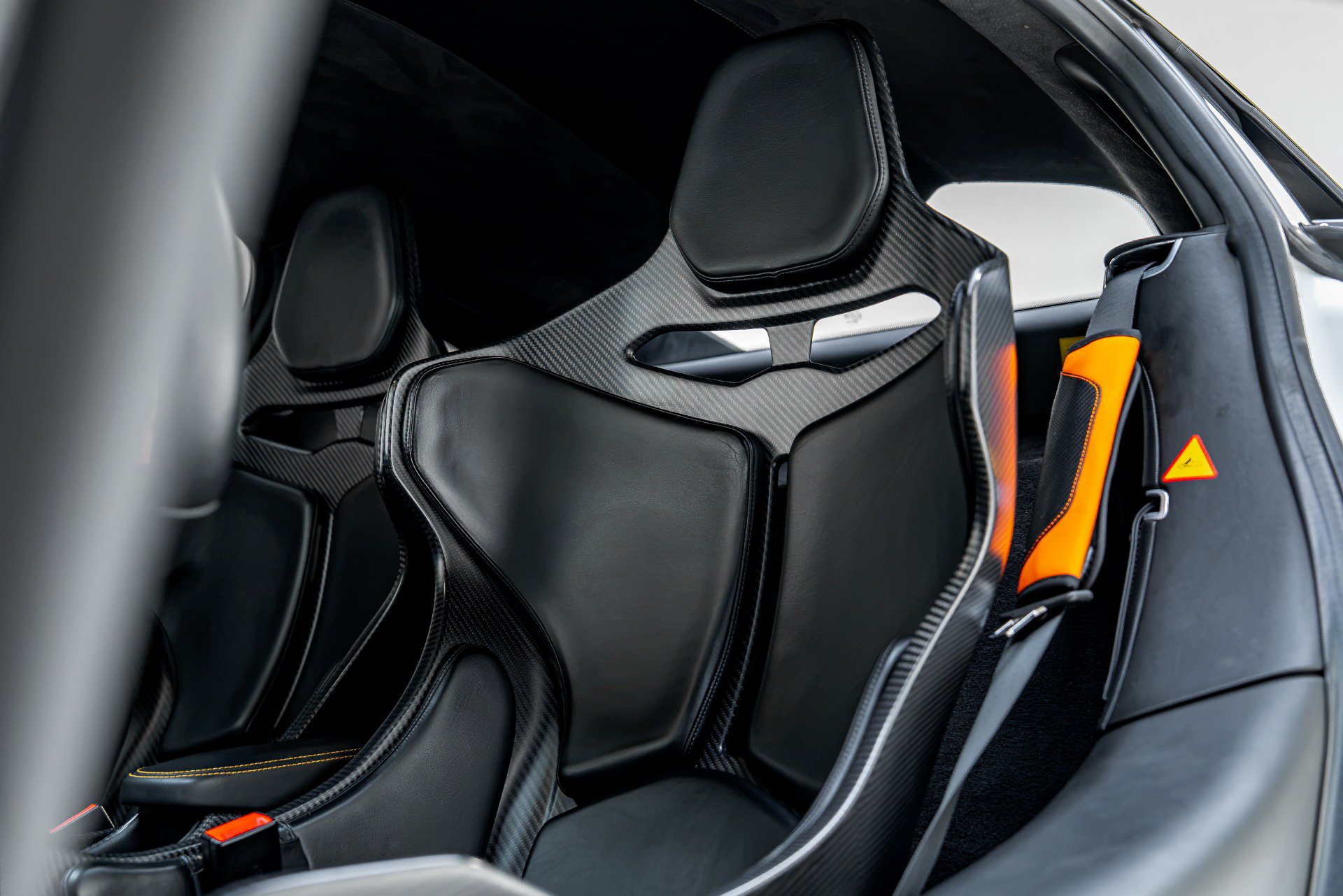 Used 2019 McLaren 600LT RWD image 4