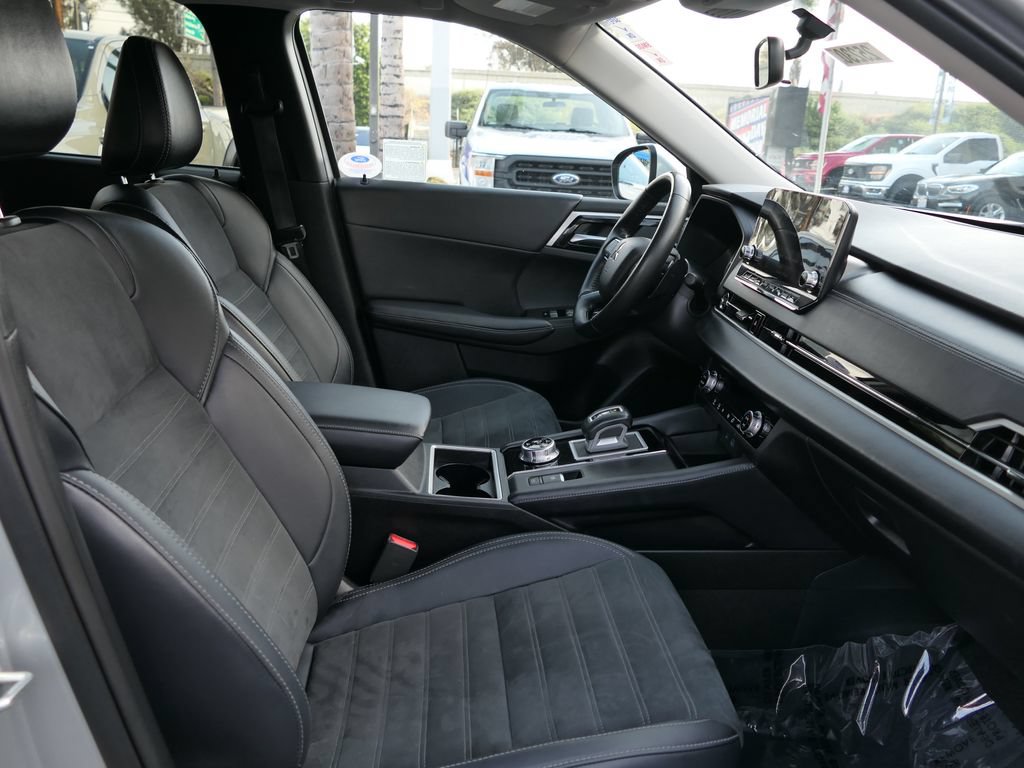 Used 2024 Mitsubishi Outlander SE AWD/4WD image 27