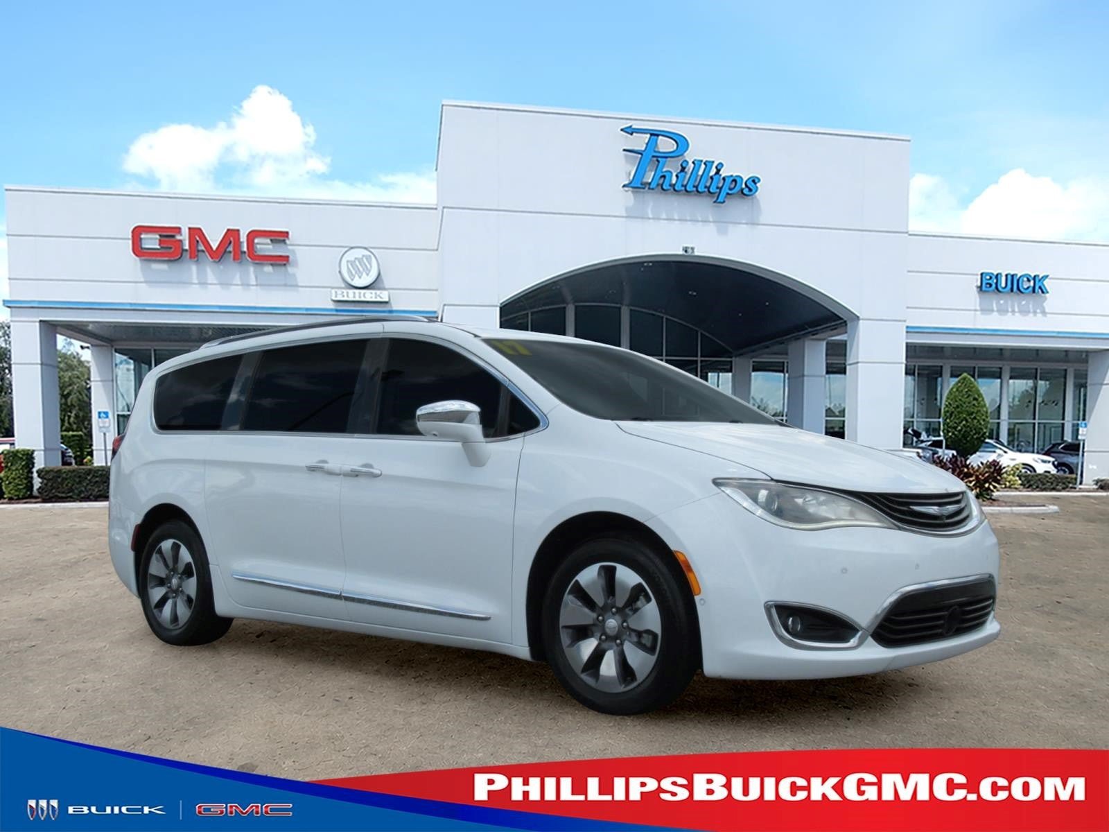 Used 2017 Chrysler Pacifica Platinum